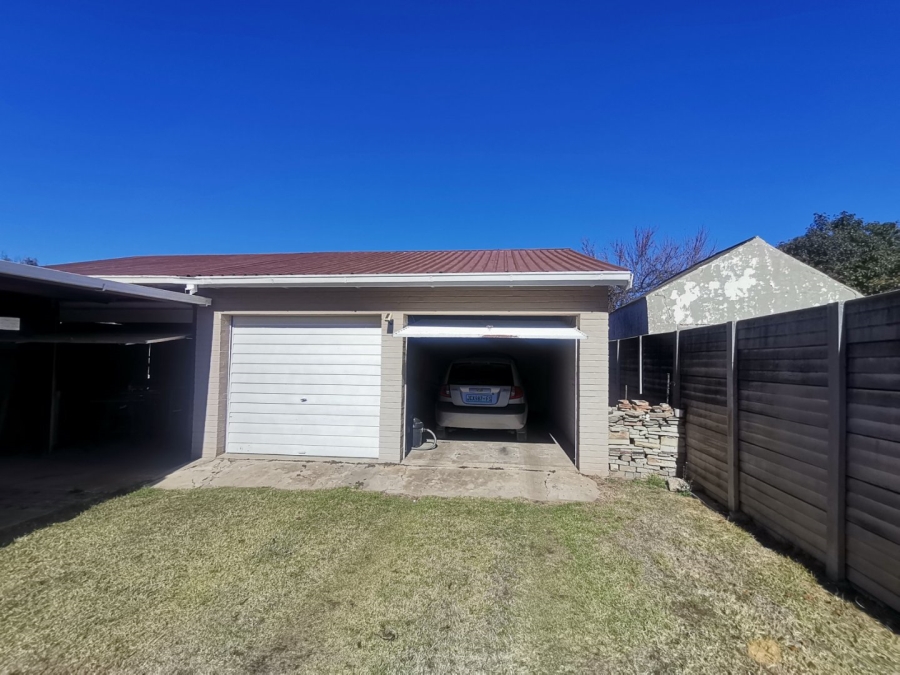 5 Bedroom Property for Sale in Senekal Free State